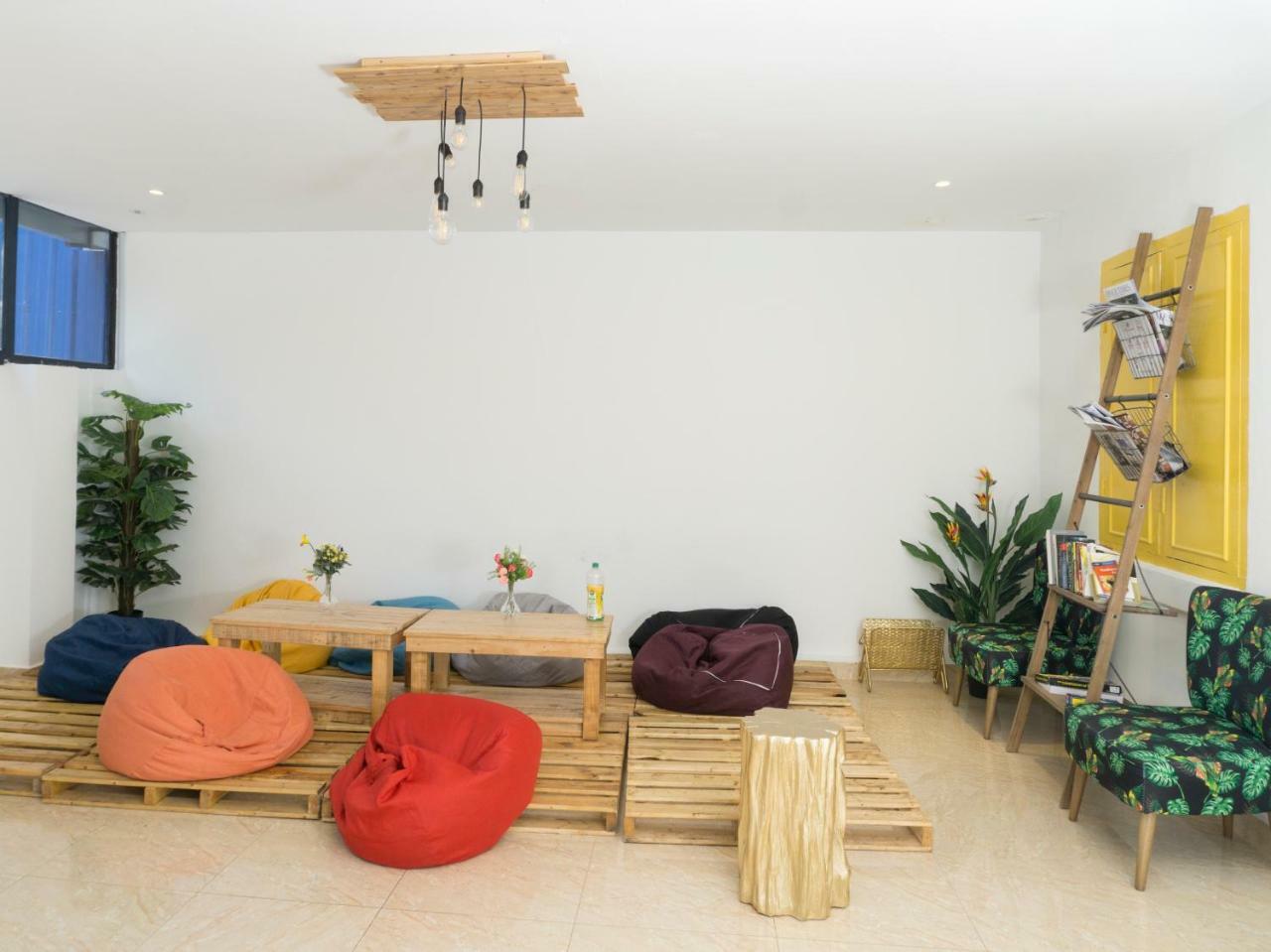 Oyo 90121 Summer House Bed & Cafe กัวลาลัมเปอร์ ภายนอก รูปภาพ